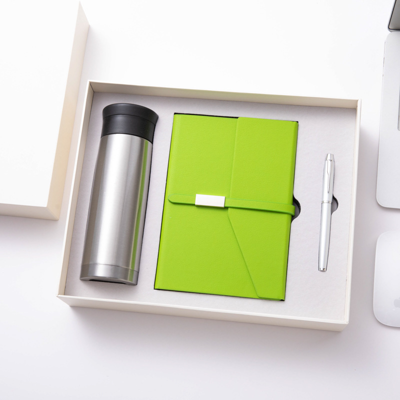 2025 HOT SALE gifts set notebook with pen and bottle for new year gifts