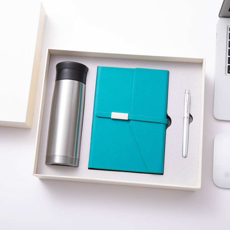 2025 HOT SALE gifts set notebook with pen and bottle for new year gifts